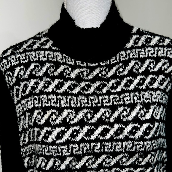 Free People Black and White Oversized Cotton Blend Sweater Poncho size XS - Picture 3 of 9